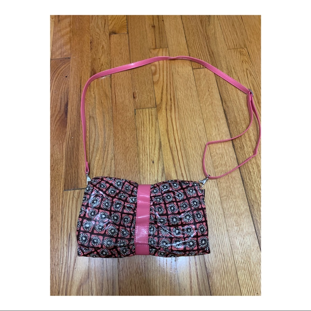 Frill by Vera Bradley clutch purse